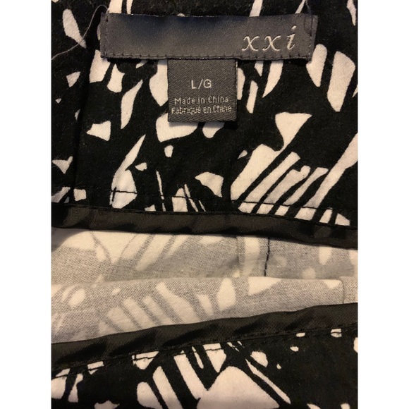 Patterned Mini 🕶 - Picture 3 of 4